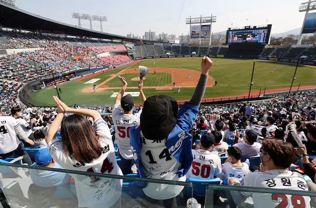“야구장의 진짜 MVP? 그라운드 밖 10번째 선수, 관중!” 1 image 63