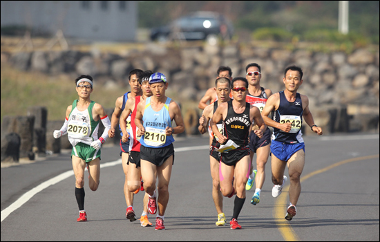 "42.195km의 인생 수업 꼴찌도 박수받는 유일한 스포츠"🏃♂️ 1 image 32